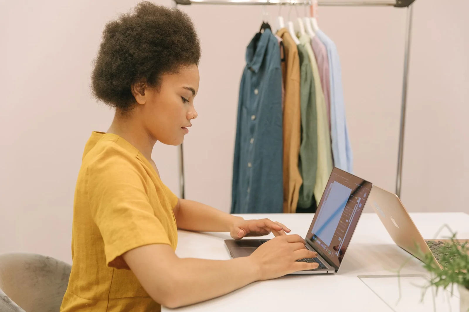 Wix oder WordPress für Unternehmen: Funktionen, Eigentum und Pflege im Vergleich